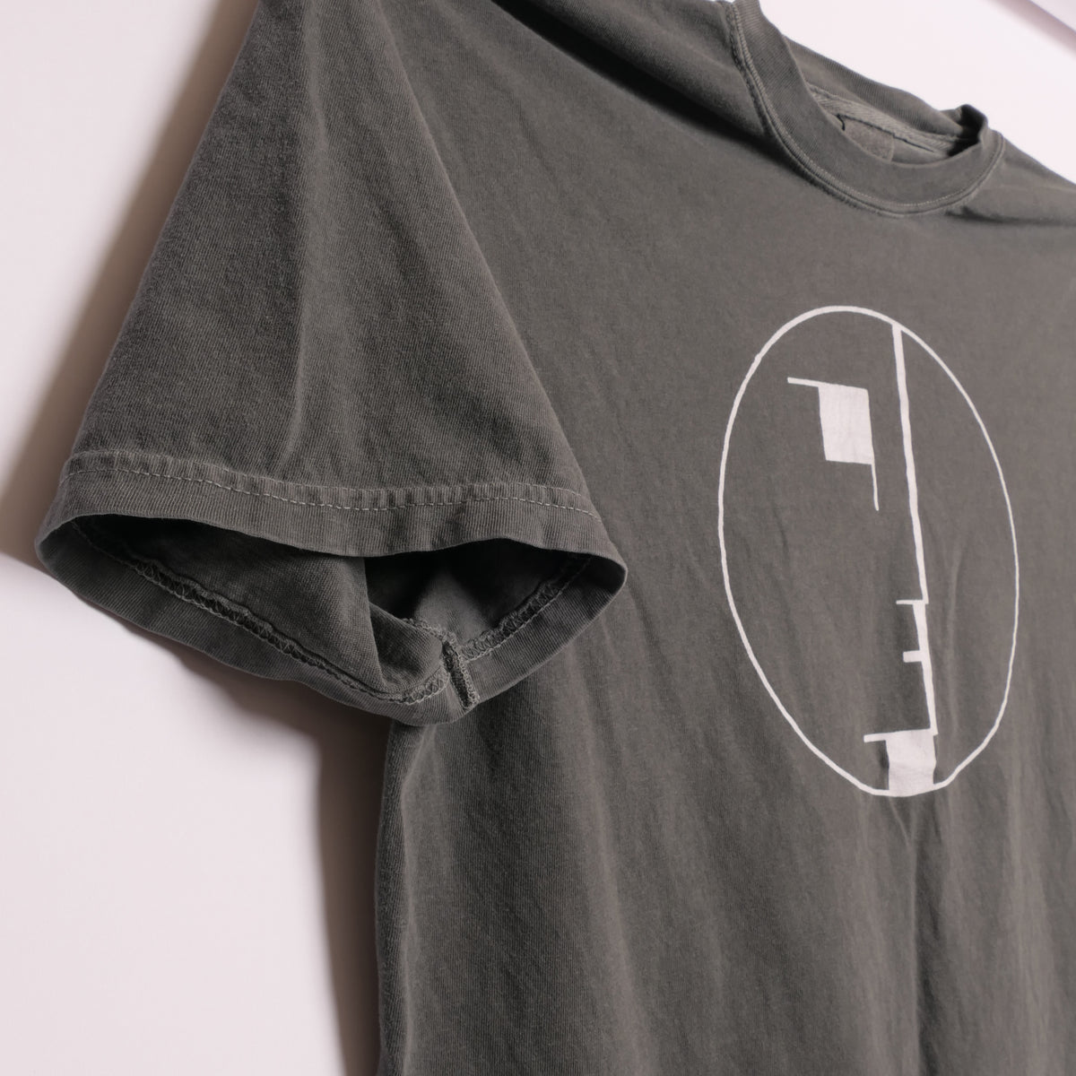 Bauhaus Tee