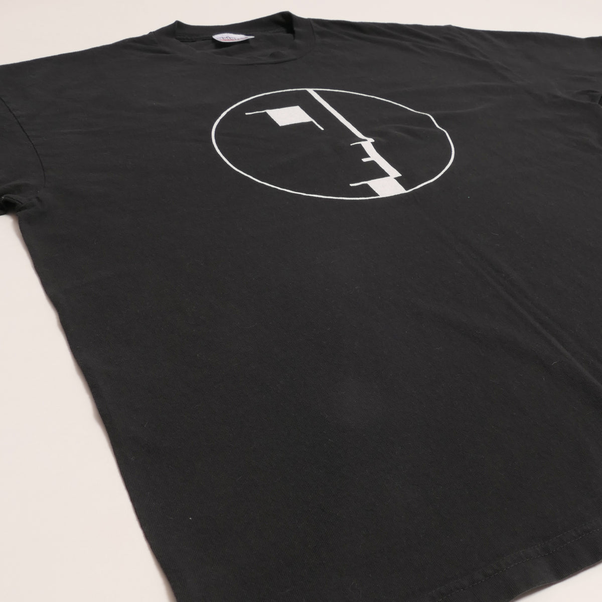 Bauhaus Tee